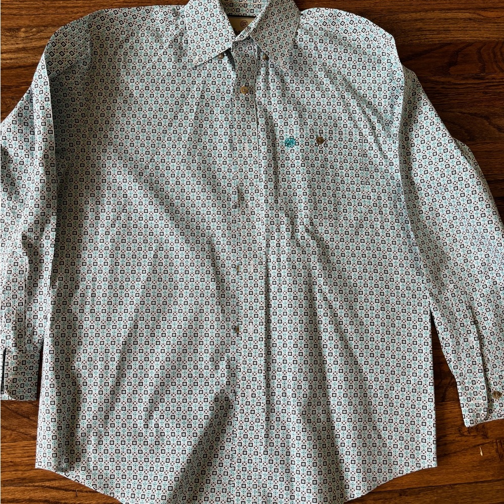 Wrangler Men's Geometric Print Shirt - White and Blue